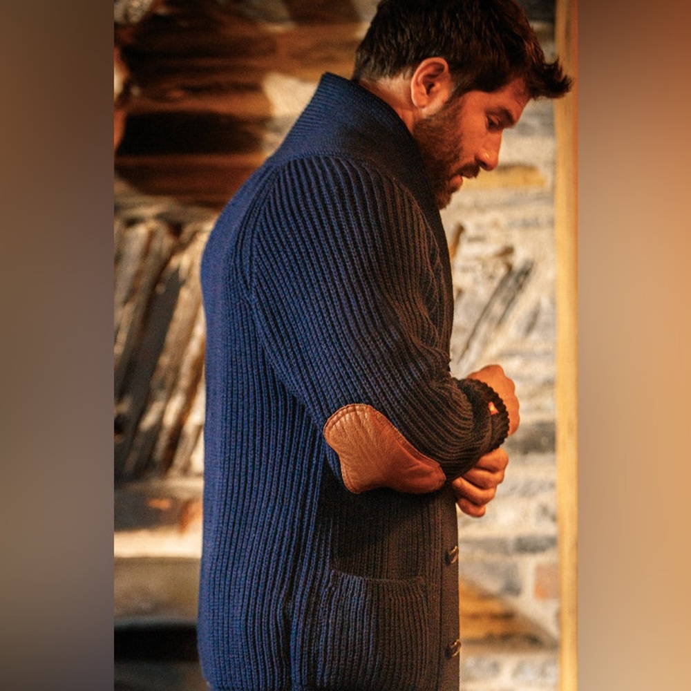 & SONS PIONEER BRITISH WOOL CARDIGAN NAVY